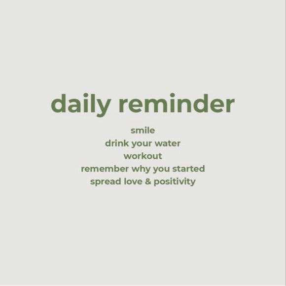 Meet your Posher, Daniela Nicole! - Picture 1 of 6